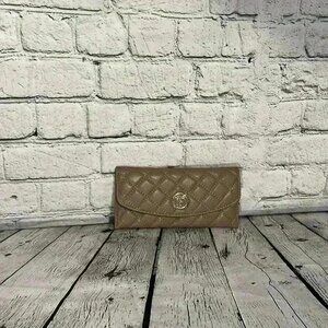 Badgey Mischka Studio Quilted Wallet Clutch Taupe Billfold Purse New with Tag‎